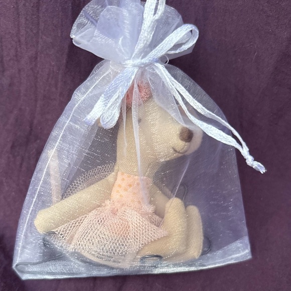 Maileg bundle LITTLE SISTER DANCE MOUSE Rose NWOT no daybed +3 tiny wire hangers - Picture 9 of 11